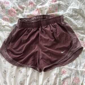 Nike Women's Tempo Athletic Shorts in Dark Brown